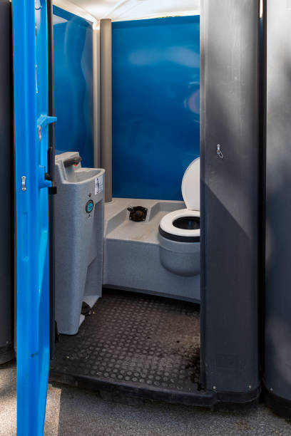 Best Portable bathroom rental  in Pukalani, HI